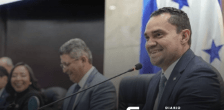 Tomás Zambrano promueve Plan Nacional de Lectura de la Biblia y Valores en las escuelas